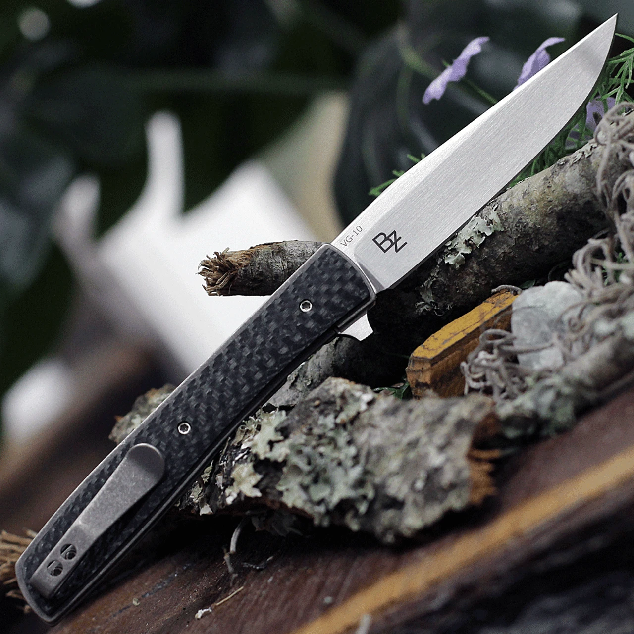 Boker Plus Urban Trapper Carbon Fiber, 3 7/16 In. VG-10 Stainless Blade 4 Boker Plus Urban Trapper Carbon Fiber, 3 7/16 In. VG-10 Stainless Blade - Image 2