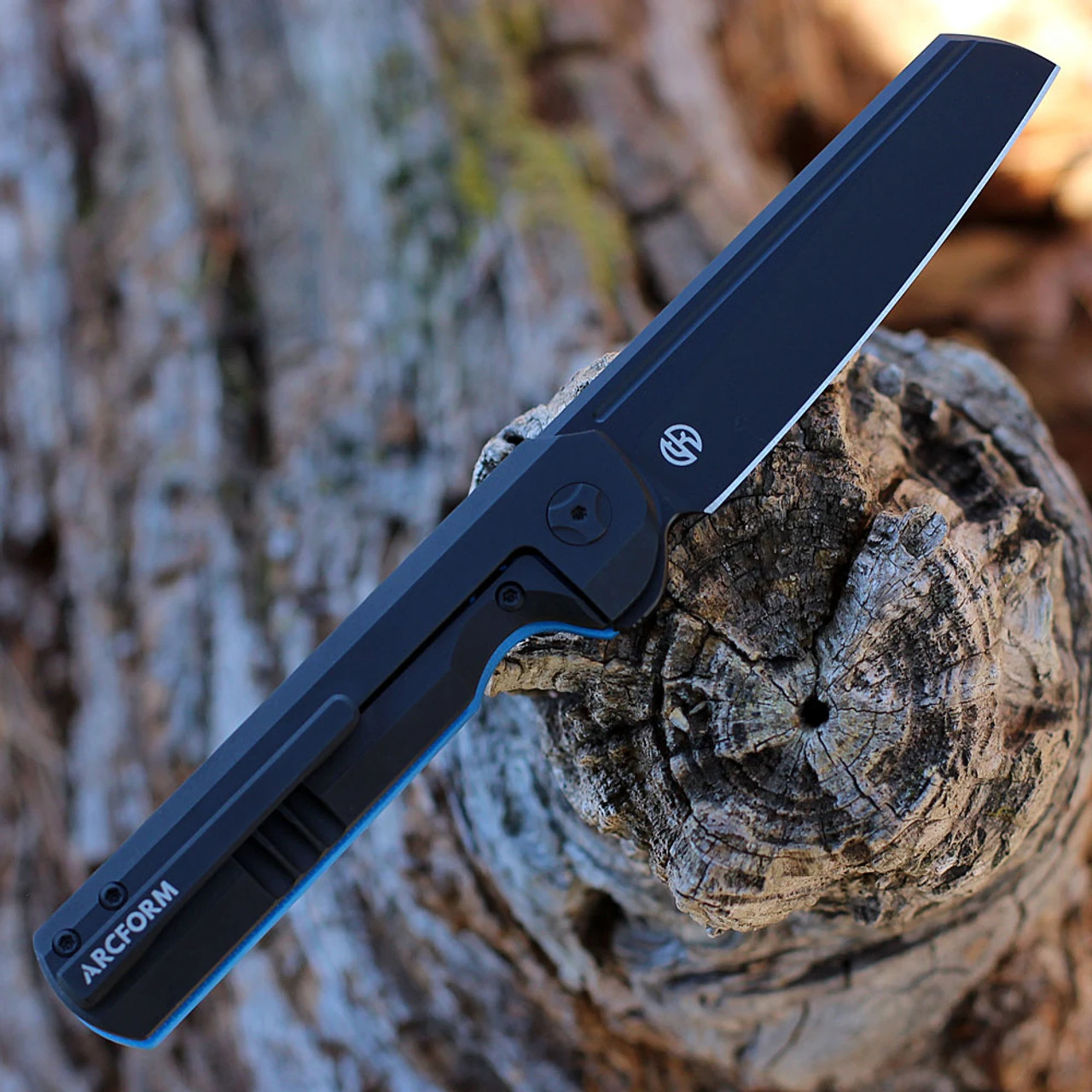 Arcform Darcform Slimfoot Folding - Blk Ti / Blue G-10 (3.5" M390 Blk) ARC-120 4 Arcform Darcform Slimfoot Folding - Blk Ti / Blue G-10 (3.5" M390 Blk) ARC-120 - Image 2