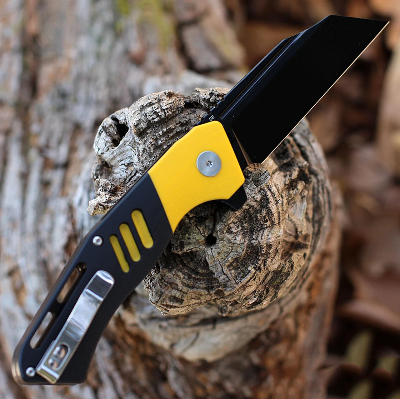 Bestech Rockface - Blk / Yellow G-10 (3.4" D2 Black ) BG46B 4 Bestech Rockface - Blk / Yellow G-10 (3.4" D2 Black ) BG46B - Image 2
